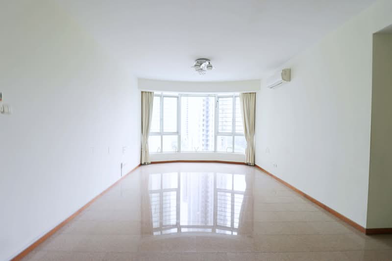 Queens, 16 Stirling Road, 3 Bedrooms, 1,194 sqft, Condominium For Sale, by Tiffany Chan, 500193423 - Living Room - PropertyGuru.com.sg