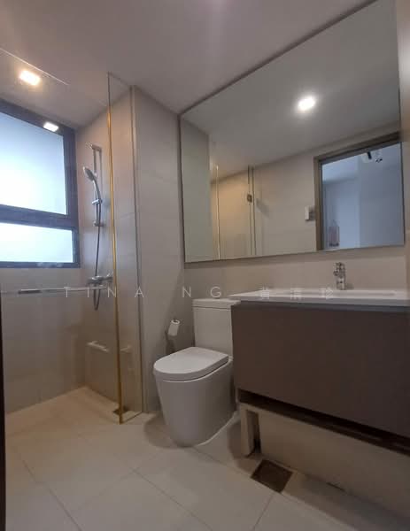 Bellewaters, 27 Anchorvale Crescent, 4 Bedrooms, 1,270 sqft, Executive Condominium For Sale, by Tina Ng 黄清珍, 500193429 - Junior Master Bathroom - Ensuite - PropertyGuru.com.sg