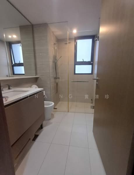 Bellewaters, 27 Anchorvale Crescent, 4 Bedrooms, 1,270 sqft, Executive Condominium For Sale, by Tina Ng 黄清珍, 500193429 - Master Bathroom - Ensuite - PropertyGuru.com.sg