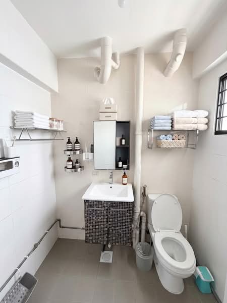 845 Woodlands Street 82, 845 Woodlands Street 82, 3 Bedrooms, 904 sqft, HDB Flat For Sale, by Jose Loh Zhenhao, 500193431 - Bathroom - PropertyGuru.com.sg