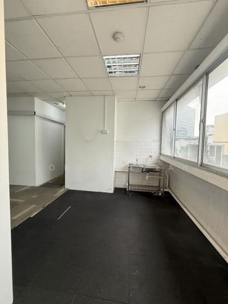 King George's Building, 320-352 King George's Avenue, 1,625 sqft, Light Industrial (B1) For Rent, by Hong Jie Tan, 500193436 - Interior - CommercialGuru.com.sg