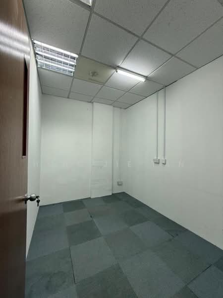 King George's Building, 320-352 King George's Avenue, 1,625 sqft, Light Industrial (B1) For Rent, by Hong Jie Tan, 500193436 - Interior - CommercialGuru.com.sg