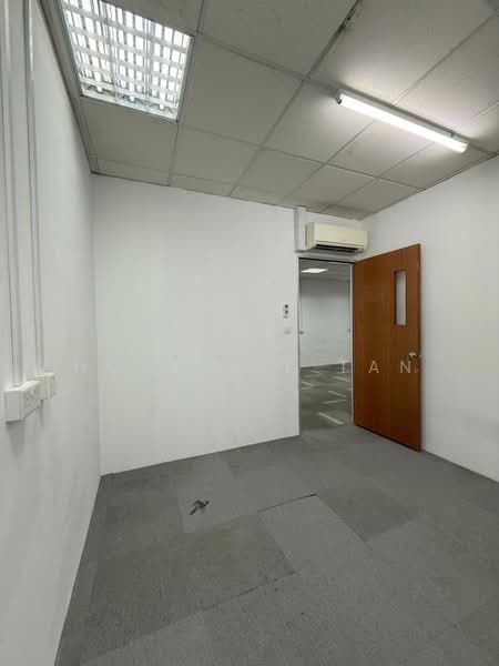 King George's Building, 320-352 King George's Avenue, 1,625 sqft, Light Industrial (B1) For Rent, by Hong Jie Tan, 500193436 - Interior - CommercialGuru.com.sg