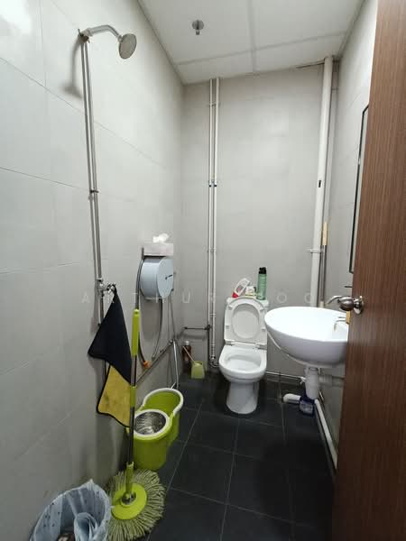 JTC Defu Industrial City, 6 Defu South Street 1, 11,276 sqft, Factory / Workshop (B2) For Rent, by Arthur Koo, 500193445 - Bathroom - CommercialGuru.com.sg
