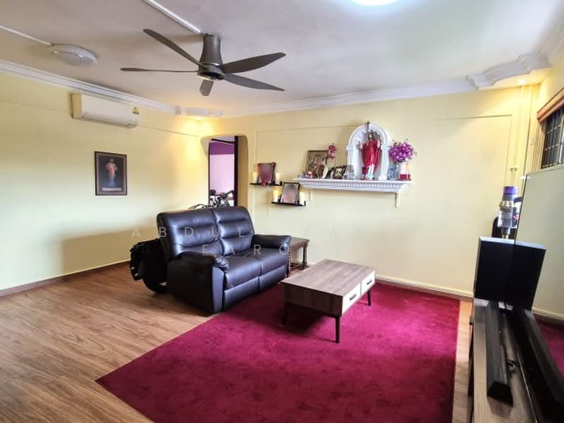 102 Jalan Rajah, 102 Jalan Rajah, 3 Bedrooms, 1,012 sqft, HDB Flat For Sale, by Abdul Karim Farook, 500193452 - Living room - PropertyGuru.com.sg