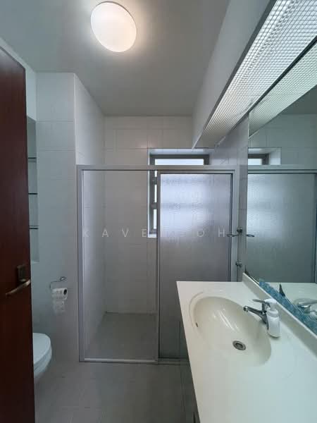 275D Compassvale Link, 275D Compassvale Link, 3 Bedrooms, 990 sqft, HDB Flat For Sale, by Kaven Oh, 500193453 - Master Bathroom - PropertyGuru.com.sg