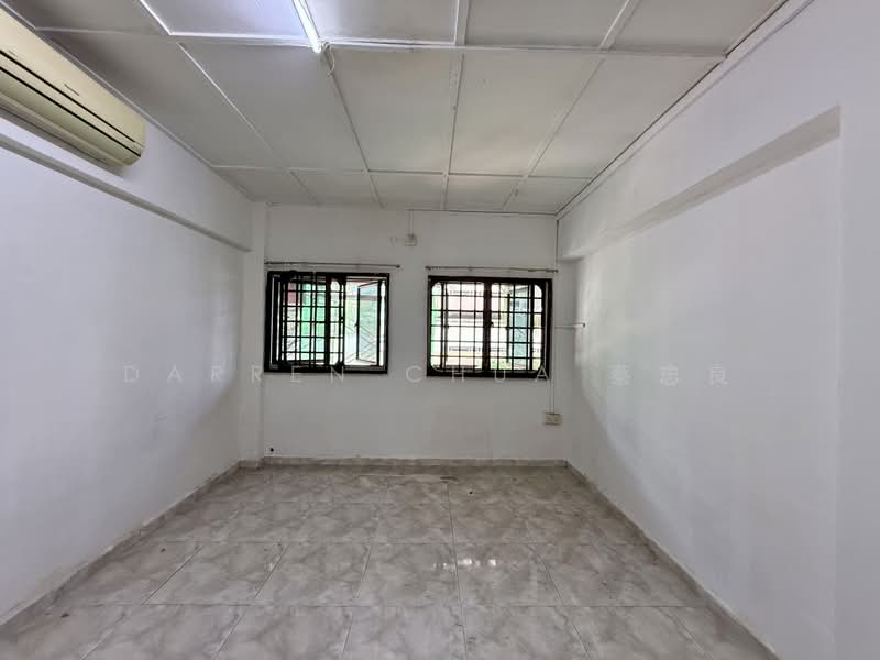 349 Jurong East Avenue 1, 349 Jurong East Avenue 1, 2 Bedrooms, 936 sqft, HDB Flat For Sale, by Darren Chua 蔡忠良, 500193468 - Interior - PropertyGuru.com.sg