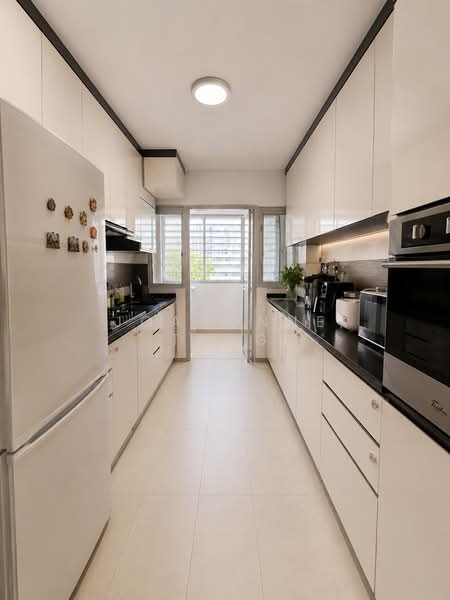 691B Woodlands Drive 73, 691B Woodlands Drive 73, 3 Bedrooms, 1,001 sqft, HDB Flat For Sale, by Joavonne Tang, 500193483 - Kitchen - PropertyGuru.com.sg