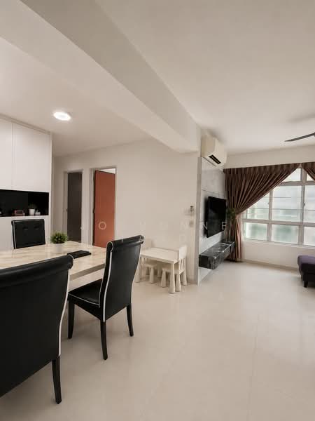 691B Woodlands Drive 73, 691B Woodlands Drive 73, 3 Bedrooms, 1,001 sqft, HDB Flat For Sale, by Joavonne Tang, 500193483 - Living Room - PropertyGuru.com.sg
