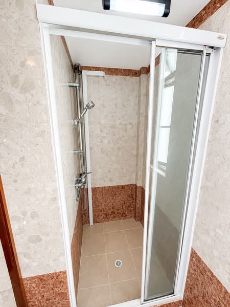 The Springbloom, 145 Serangoon Avenue 3, 2 Bedrooms, 893 sqft, Condominium For Sale, by Ben Lim, 500193484 - Bathroom - PropertyGuru.com.sg