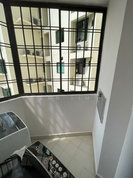The Springbloom, 145 Serangoon Avenue 3, 2 Bedrooms, 893 sqft, Condominium For Sale, by Ben Lim, 500193484 - Balcony - PropertyGuru.com.sg