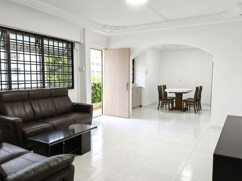 880 Woodlands Street 82, 880 Woodlands Street 82, 3 Bedrooms, 1,130 sqft, HDB Flat For Sale, by Sean Tiah, 500193486 - Living Room - PropertyGuru.com.sg