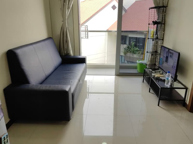 The Vue, 355 Upper Paya Lebar Road, 1 Bedroom, 420 sqft, Condominium For Sale, by Dan Su, 500193494 - Living Room - PropertyGuru.com.sg