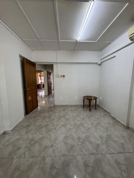 349 Jurong East Avenue 1, 349 Jurong East Avenue 1, 2 Bedrooms, 936 sqft, HDB Flat For Sale, by Arvin Kuek, 500193506 - Interior - PropertyGuru.com.sg