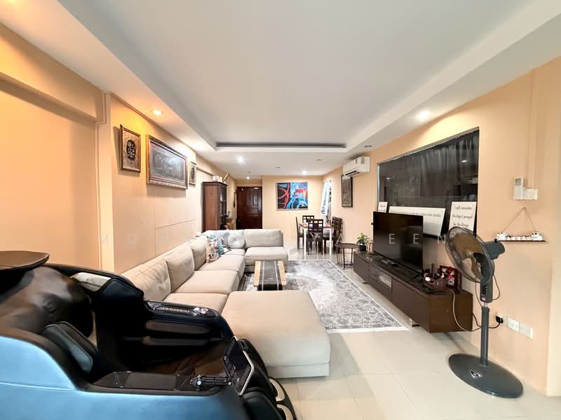 135 Edgedale Plains, 135 Edgedale Plains, 3 Bedrooms, 1,194 sqft, HDB Flat For Sale, by Mohamed Yaseen, 500193507 - Living Room - PropertyGuru.com.sg