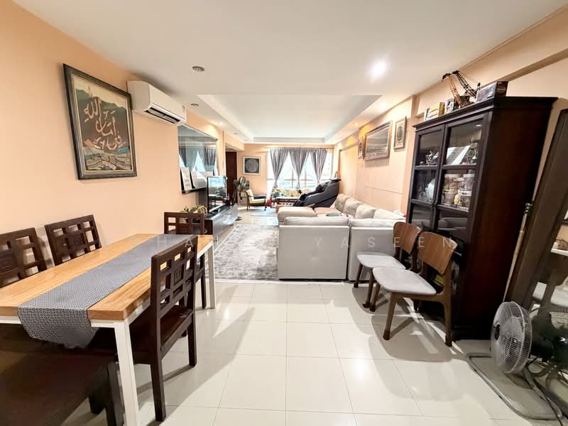 135 Edgedale Plains, 135 Edgedale Plains, 3 Bedrooms, 1,194 sqft, HDB Flat For Sale, by Mohamed Yaseen, 500193507 - Living Room - PropertyGuru.com.sg