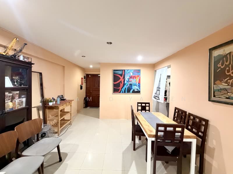 135 Edgedale Plains, 135 Edgedale Plains, 3 Bedrooms, 1,194 sqft, HDB Flat For Sale, by Mohamed Yaseen, 500193507 - Dining Room - PropertyGuru.com.sg