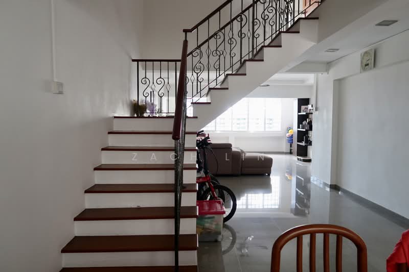 470 Jurong West Street 41, 470 Jurong West Street 41, 3 Bedrooms, 1,604 sqft, HDB Flat For Sale, by Zach Lin, 500193517 - Living Room - PropertyGuru.com.sg