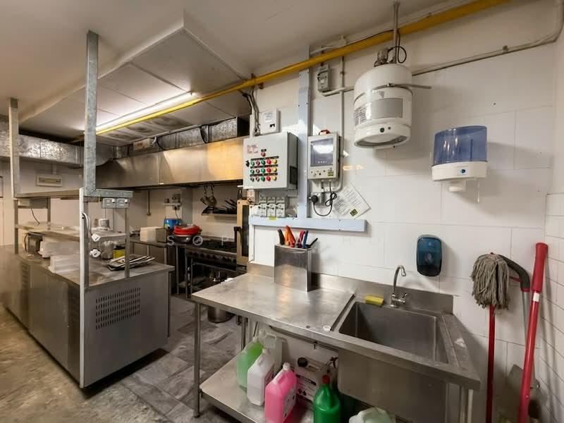 Tras Street, Tras Street, Tanjong Pagar Road, Duxton, Keong Siak, 2,400 sqft, Food & Beverage For Rent, by Sophia Ho, 500193522 - Kitchen - CommercialGuru.com.sg