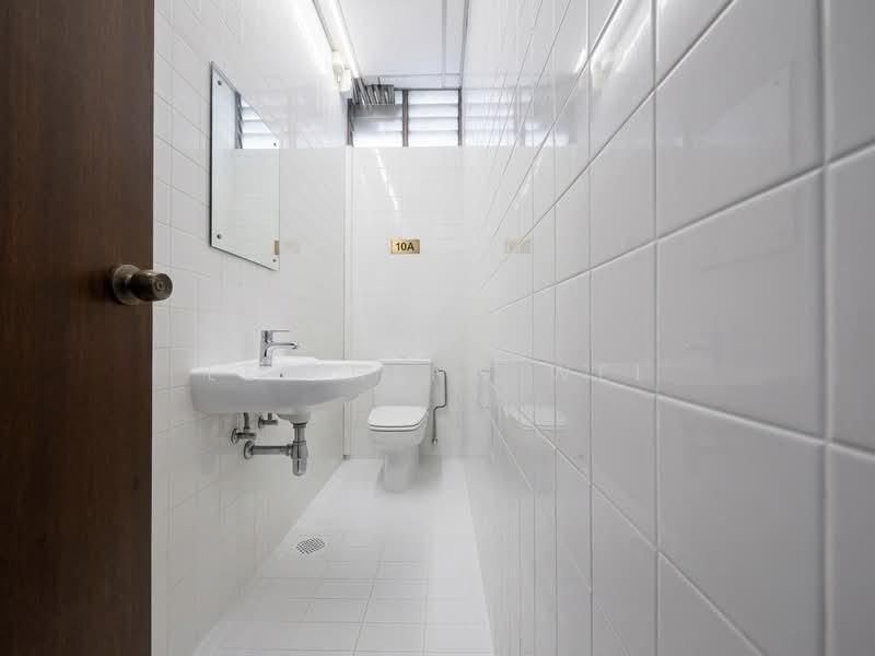 Kensington Park, Kensington Park Drive, Hougang / Punggol / Sengkang, 700 sqft, Office For Rent, by Lee Heng Wei, 500193523 - Bathroom - CommercialGuru.com.sg