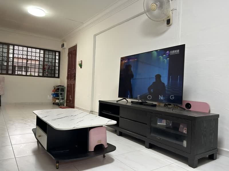 106 Yishun Ring Road, 106 Yishun Ring Road, 2 Bedrooms, 882 sqft, HDB Flat For Sale, by Melissa Leong, 500193525 - Living Room - PropertyGuru.com.sg