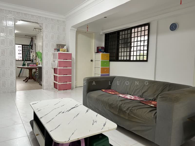 106 Yishun Ring Road, 106 Yishun Ring Road, 2 Bedrooms, 882 sqft, HDB Flat For Sale, by Melissa Leong, 500193525 - Living Room - PropertyGuru.com.sg