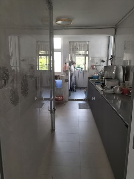 69 Lorong 4 Toa Payoh, 69 Lorong 4 Toa Payoh, 1 Bedroom, 667 sqft, HDB Flat For Sale, by Elyn Goh, 500193526 - Kitchen - PropertyGuru.com.sg
