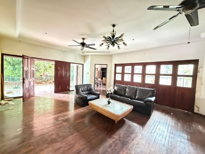 Palm Avenue, Palm Avenue, 7 Bedrooms, 6,000 sqft, Detached House For Sale, by Kimchi Wong, 500193534 - Living Room - PropertyGuru.com.sg