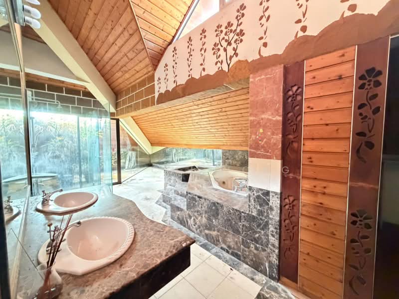 Palm Avenue, Palm Avenue, 7 Bedrooms, 6,000 sqft, Detached House For Sale, by Kimchi Wong, 500193534 - Bathroom - PropertyGuru.com.sg