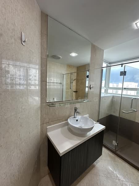 Compass Heights, 9 Sengkang Square, 2 Bedrooms, 1,054 sqft, Condominium For Sale, by Michelle Goh 呉詩韻, 500193542 - Bathroom - PropertyGuru.com.sg