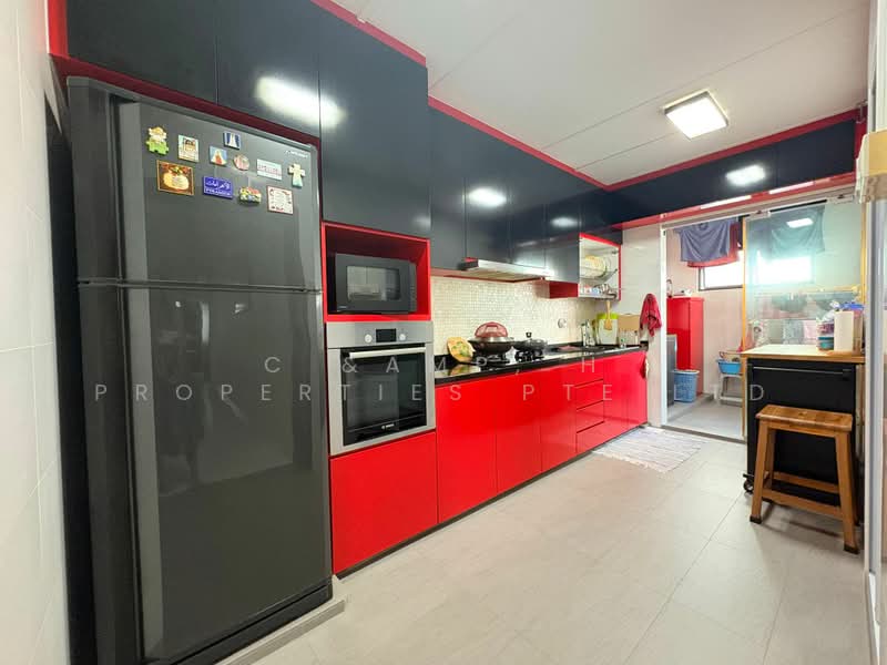 122C Sengkang East Way, 122C Sengkang East Way, Room Rental, 195 sqft, HDB Flat For Rent, by PAULINE MARIE LIM AI HSIA, 500193559 - Kitchen - PropertyGuru.com.sg