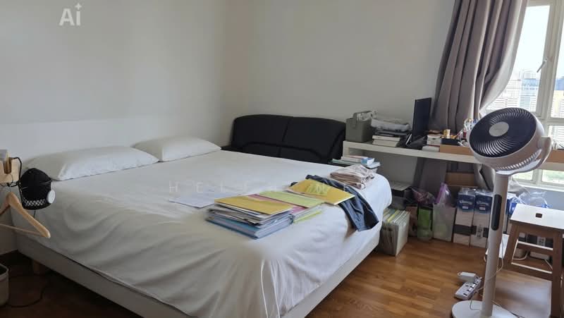 Oleander Towers, 911 Lorong 1 Toa Payoh, 3 Bedrooms, 1,141 sqft, Apartment For Sale, by Helen Neo, 500193562 - Master Bedroom with attached toilet - PropertyGuru.com.sg
