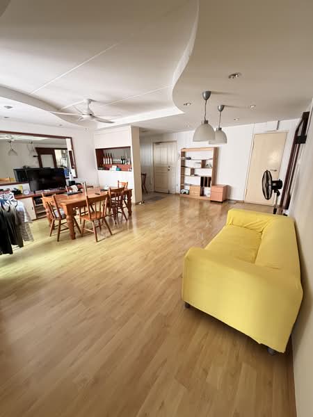 121D Sengkang East Way, 121D Sengkang East Way, 3 Bedrooms, 1,100 sqft, HDB Flat For Rent, by Patrick Nelson, 500193574 - Living Room - PropertyGuru.com.sg