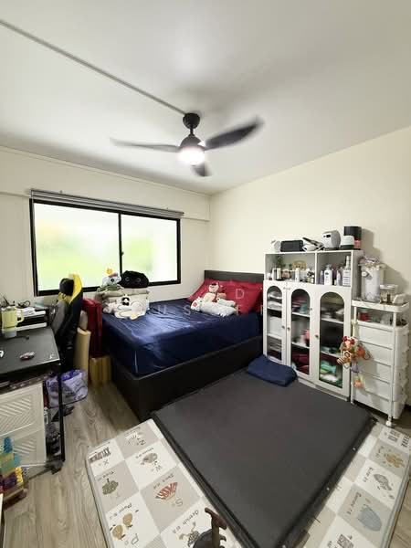 352 Yishun Ring Road, 352 Yishun Ring Road, 3 Bedrooms, 1,571 sqft, HDB Flat For Sale, by Rusydi Yusoff, 500193575 - Bedroom - PropertyGuru.com.sg