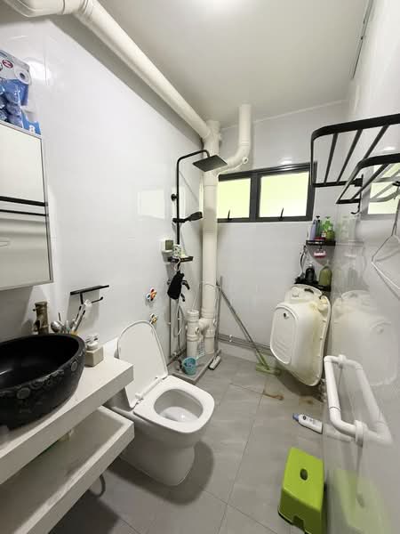 352 Yishun Ring Road, 352 Yishun Ring Road, 3 Bedrooms, 1,571 sqft, HDB Flat For Sale, by Rusydi Yusoff, 500193575 - Bathroom - PropertyGuru.com.sg