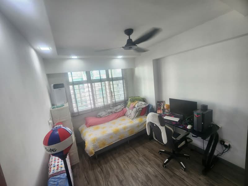 317A Yishun Greenwalk, 317A Yishun Avenue 9, 3 Bedrooms, 990 sqft, HDB Flat For Sale, by James Sin, 500193588 - Bedroom - PropertyGuru.com.sg