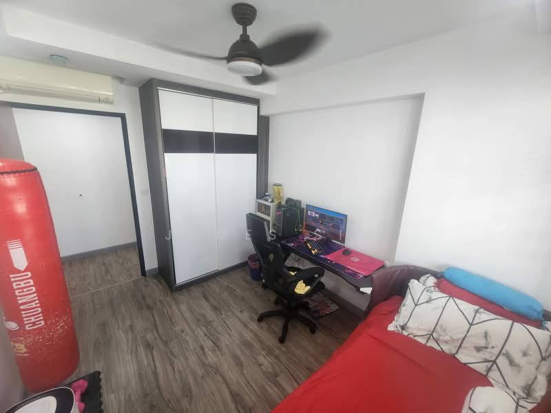 317A Yishun Greenwalk, 317A Yishun Avenue 9, 3 Bedrooms, 990 sqft, HDB Flat For Sale, by James Sin, 500193588 - Bedroom - PropertyGuru.com.sg