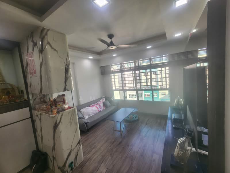 317A Yishun Greenwalk, 317A Yishun Avenue 9, 3 Bedrooms, 990 sqft, HDB Flat For Sale, by James Sin, 500193588 - Living Room - PropertyGuru.com.sg