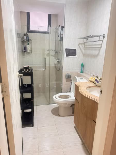 East Meadows, 30 Tanah Merah Kechil Road, Room Rental, 200 sqft, Condominium For Rent, by Marcus Lim, 500193607 - Bathroom - PropertyGuru.com.sg