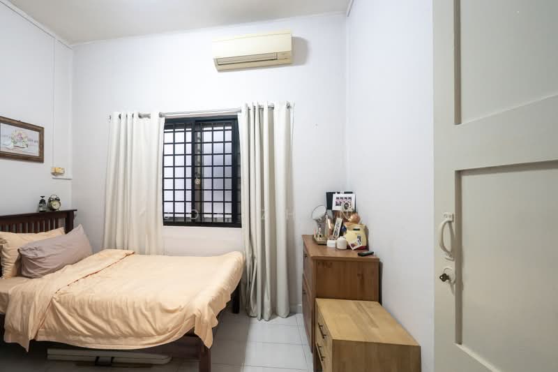 78 Moh Guan Terrace, 78 Moh Guan Terrace, 3 Bedrooms, 1,056 sqft, Apartment For Sale, by Joe Zhang, 500193620 - Bedroom - PropertyGuru.com.sg