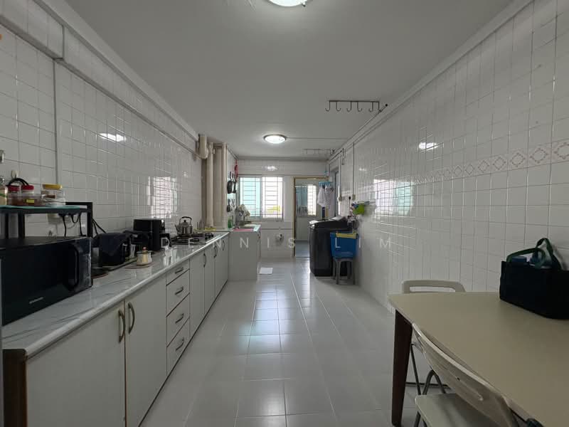 456 Ang Mo Kio Avenue 10, 456 Ang Mo Kio Avenue 10, 2 Bedrooms, 807 sqft, HDB Flat For Sale, by Dennis Lim, 500193625 - Kitchen - PropertyGuru.com.sg
