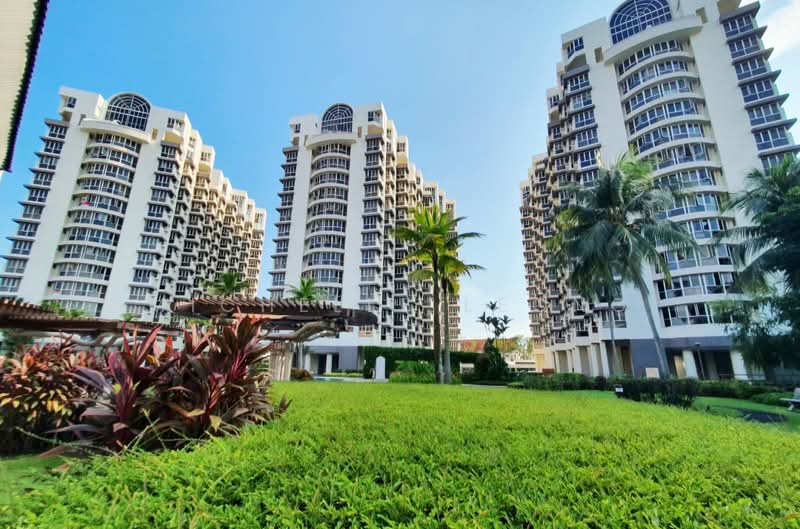 Bullion Park, 160 Lentor Loop, 3 Bedrooms, 1,259 sqft, Condominium For Sale, by Michelle Leong, 500193626 - Exterior - PropertyGuru.com.sg