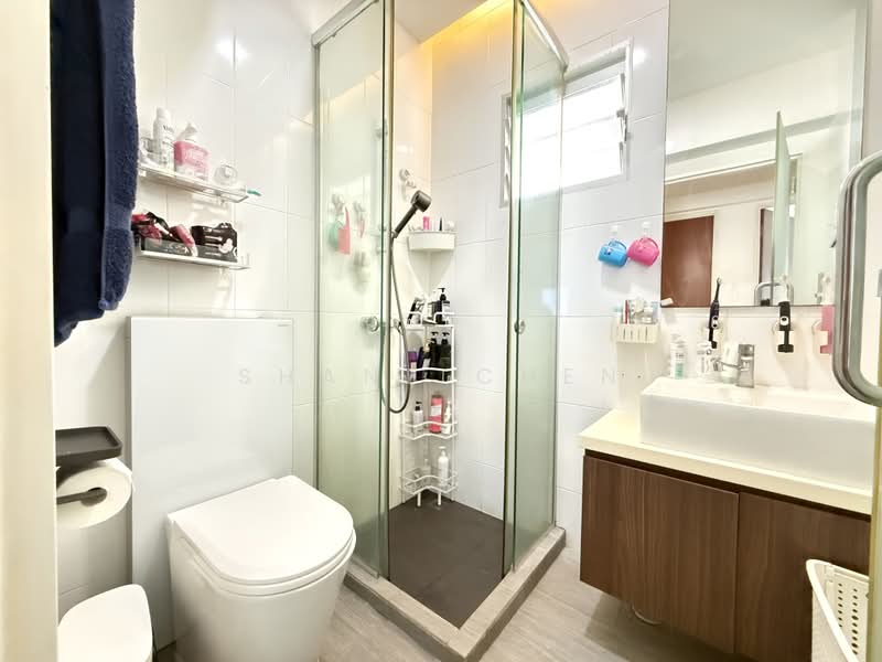 416A Fernvale Link, 416A Fernvale Link, 3 Bedrooms, 1,001 sqft, HDB Flat For Sale, by Shane Chen, 500193633 - Bathroom - PropertyGuru.com.sg