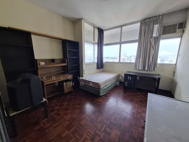 Ridgewood Condominium, 61 Mount Sinai Drive, 4 Bedrooms, 1,873 sqft, Condominium For Sale, by NICOLE LEE, 500193638 - PropertyGuru.com.sg
