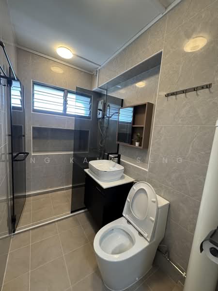 569 Choa Chu Kang Street 52, 569 Choa Chu Kang Street 52, Dairy Farm / Bukit Panjang / Choa Chu Kang, Room Rental, 150 sqft, HDB Flat For Rent, by Ng Kang Seng, 500193639 - Bathroom - PropertyGuru.com.sg