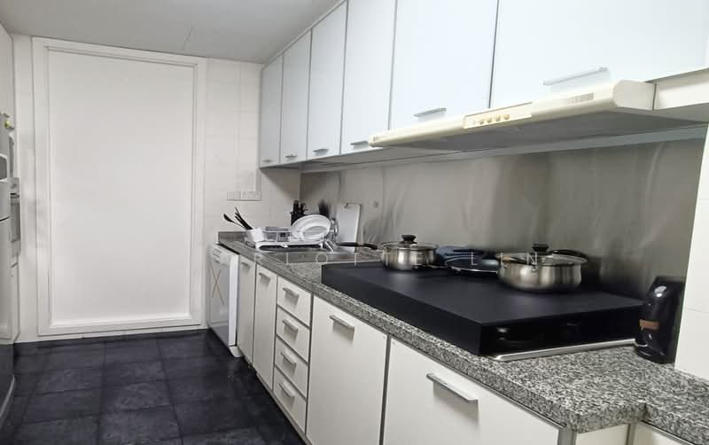Visioncrest, 33 Oxley Rise, Room Rental, 100 sqft, Condominium For Rent, by Charlotte Lin, 500193645 - Kitchen - PropertyGuru.com.sg