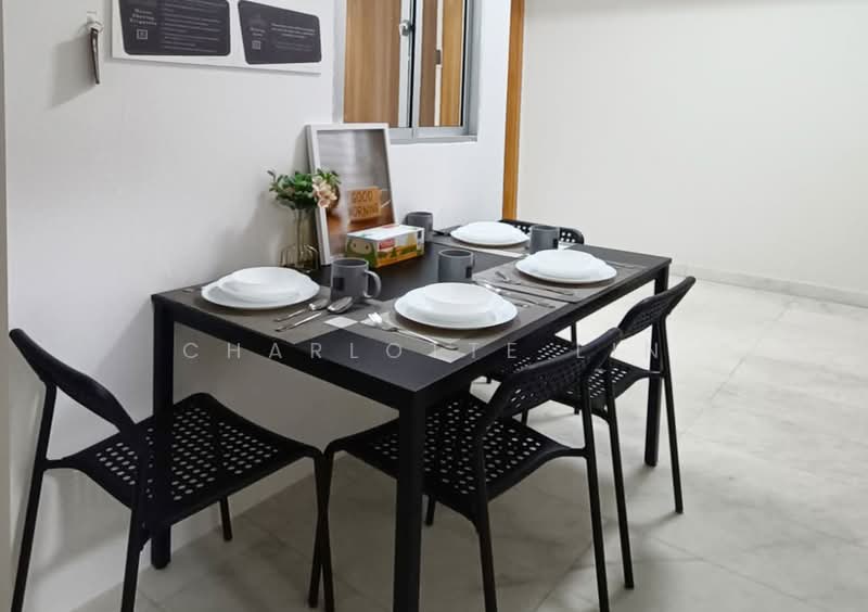 Visioncrest, 33 Oxley Rise, Room Rental, 100 sqft, Condominium For Rent, by Charlotte Lin, 500193645 - Dining Room - PropertyGuru.com.sg