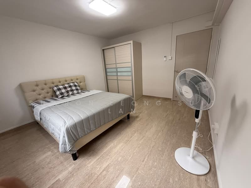 458 Tampines Street 42, 458 Tampines Street 42, Room Rental, 180 sqft, HDB Flat For Rent, by Sharon Leong Suit LAN, 500193652 - Bedroom - PropertyGuru.com.sg