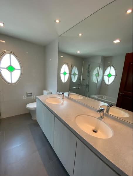 D11 Bungalow Landed Detached at Gentle Drive, Gentle Drive, 5 Bedrooms, 2,900 sqft, Detached House For Sale, by Cheryl Tang, 500193653 - Bathroom - PropertyGuru.com.sg