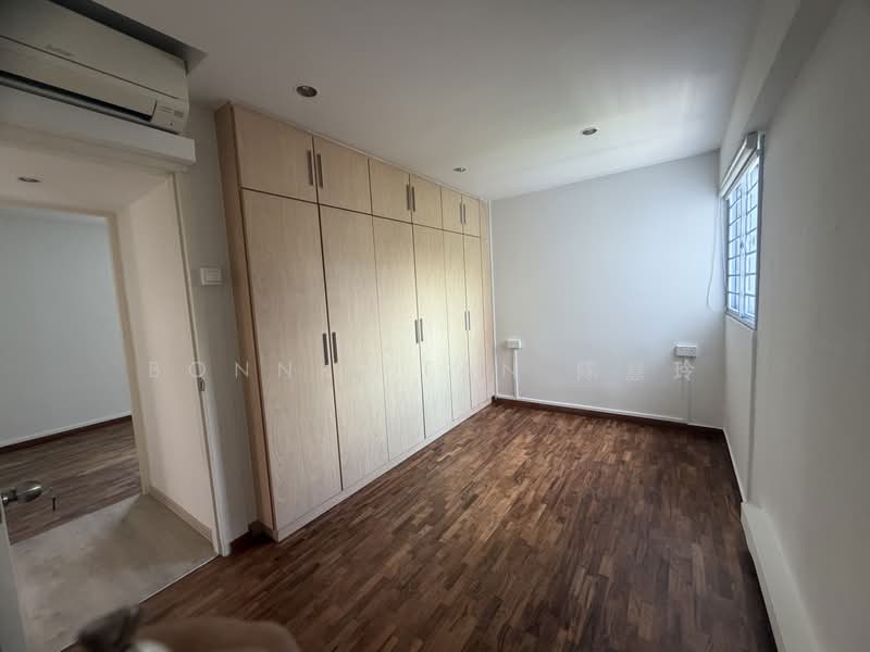 364 Clementi Avenue 2, 364 Clementi Avenue 2, 2 Bedrooms, 720 sqft, HDB Flat For Rent, by Bonnie Tan 陈慧玲, 500193655 - Bedroom - PropertyGuru.com.sg